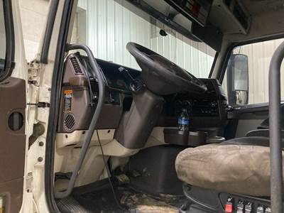 Volvo VNL Steering Column