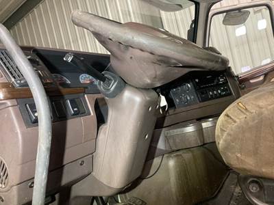 Volvo VNL Steering Column