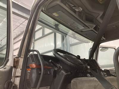 Volvo VNL Steering Column