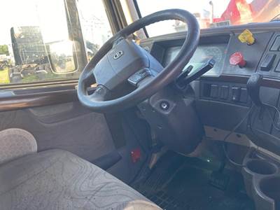 Volvo VNL Steering Column