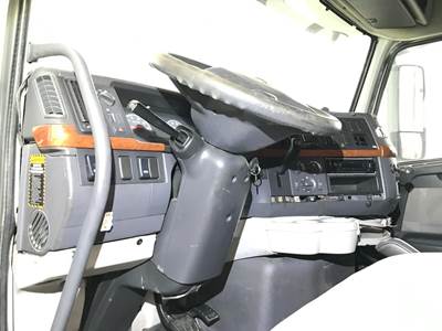 Volvo VNL Steering Column