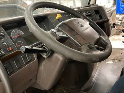 Volvo VNL Steering Column