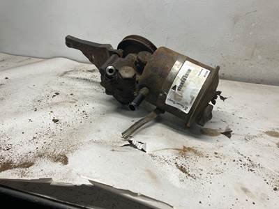 Eaton Steering Pump for a International 1800 Loadstar
