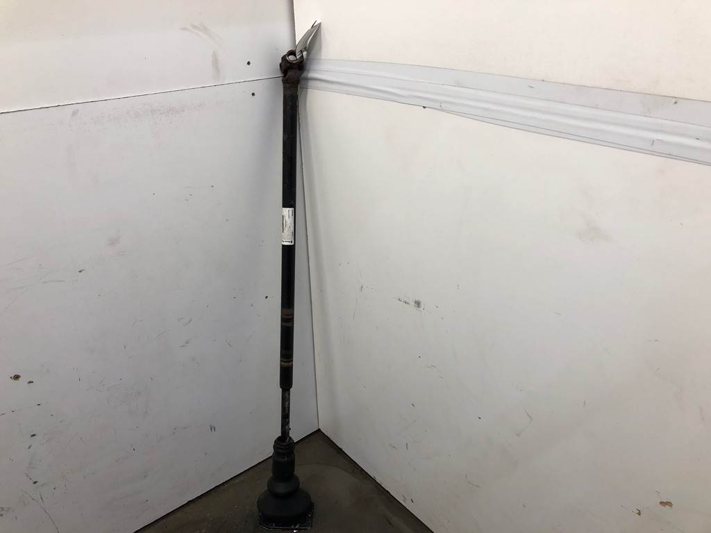 1999 Volvo VNL Steering Shaft for a Volvo VNM For Sale Council Bluffs