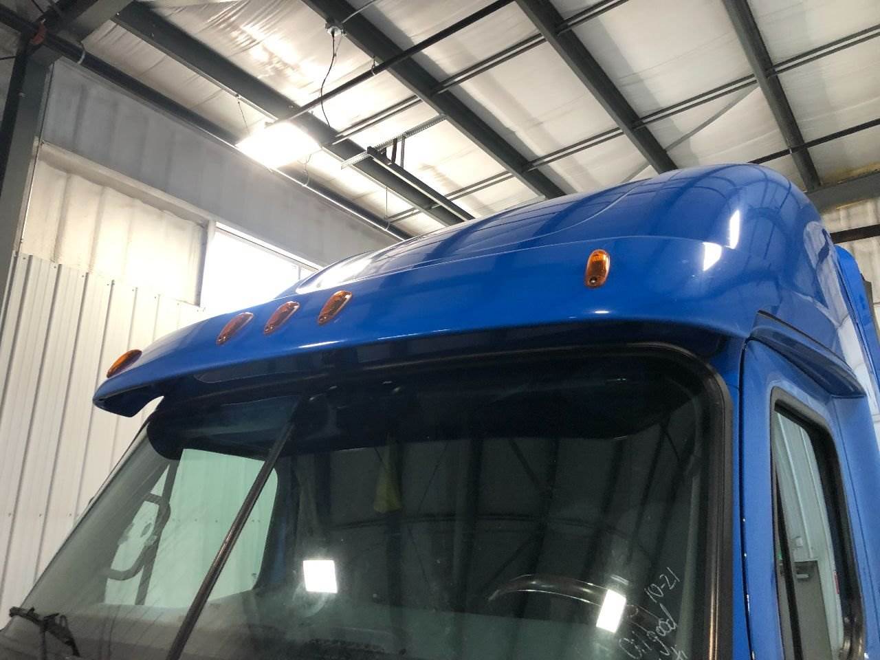 2016 Freightliner Cascadia Exterior Sun Visor For Sale Winimac, IN