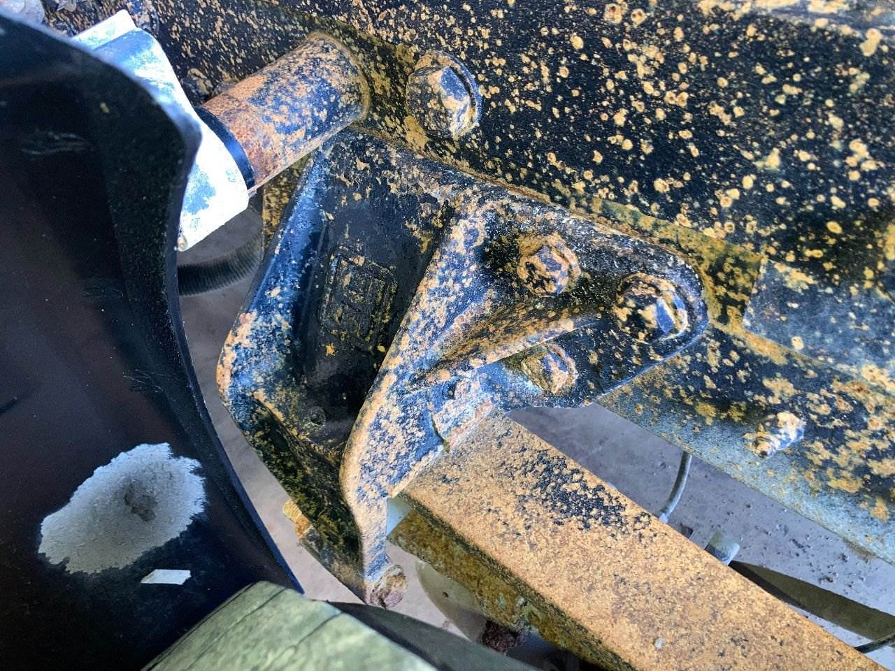 1997 Hendrickson HAS Suspension for a Mack CH For Sale Winimac, IN