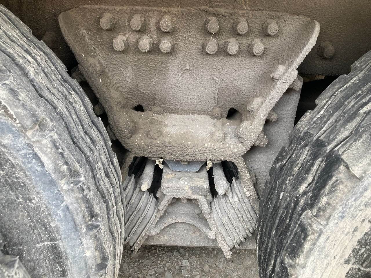 2005 Hendrickson HMX46 Suspension for a Peterbilt 320 For Sale Des