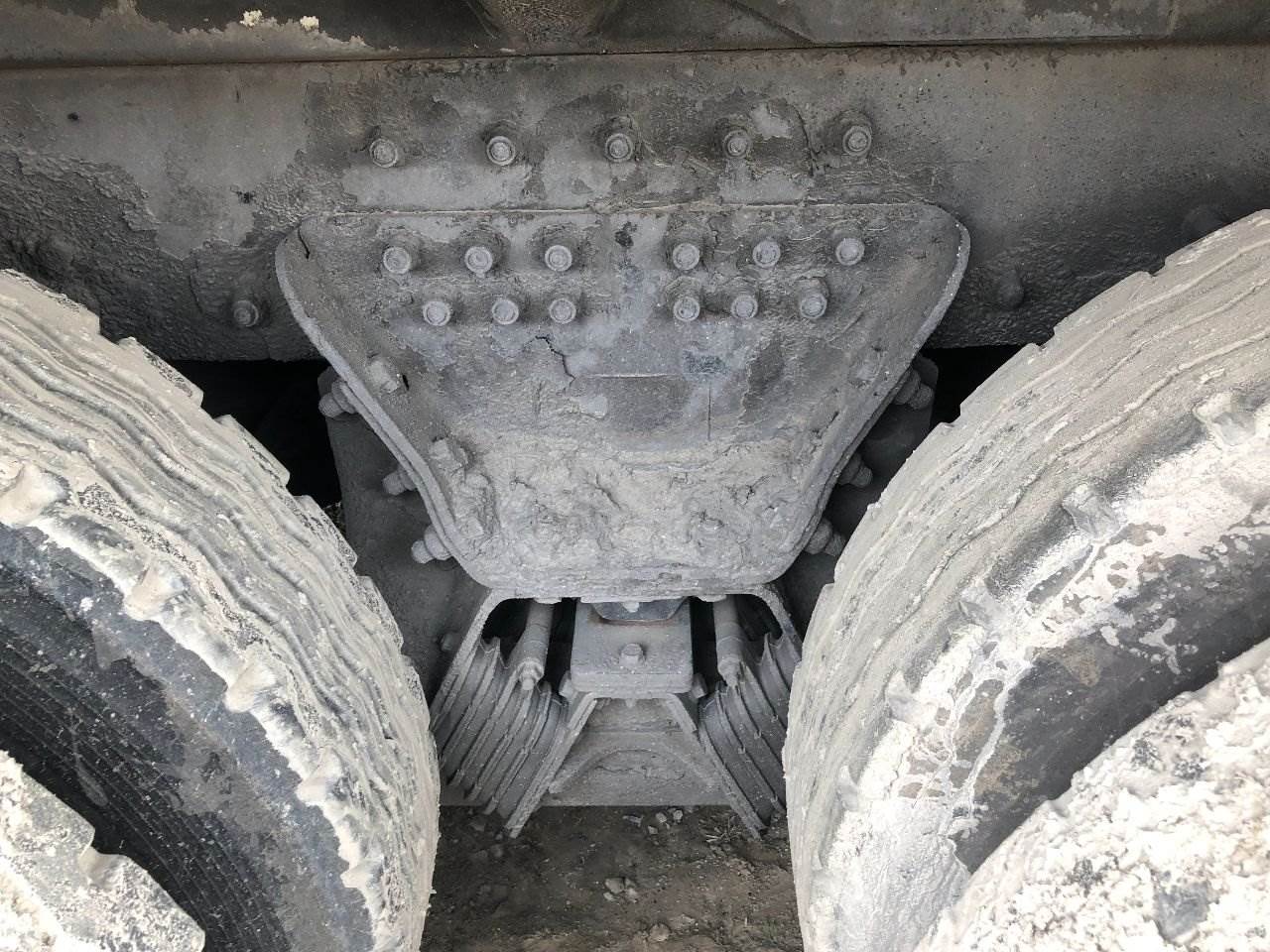 2005 Hendrickson HMX46 Suspension for a Peterbilt 320 For Sale Des