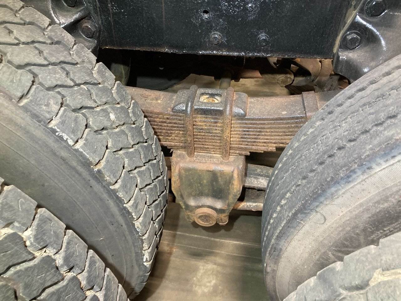 1974 Hendrickson RT Suspension for a Ford LT9000 For Sale Sioux Falls