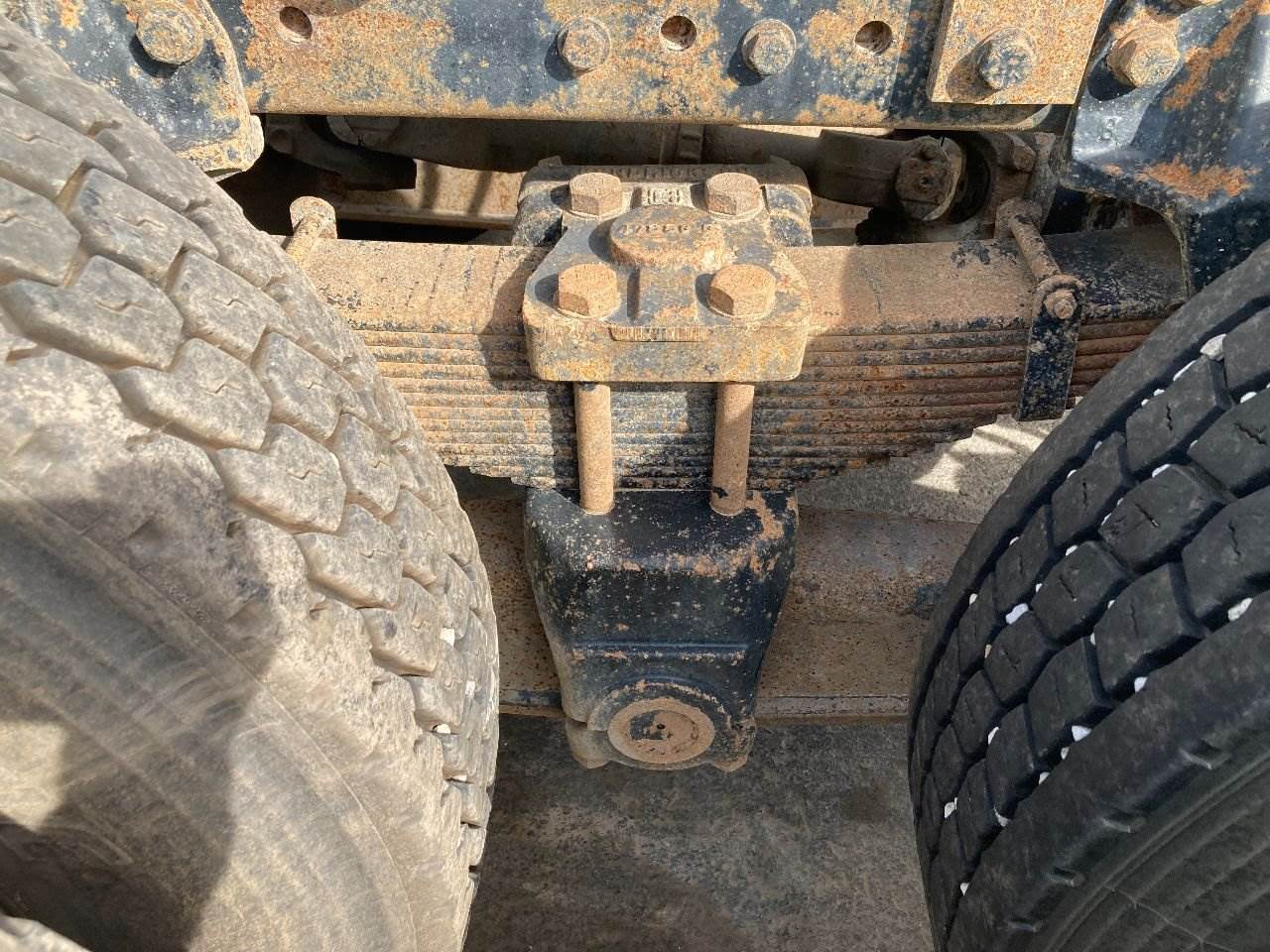 2001 Hendrickson RT Suspension for a Sterling L8511 For Sale Des