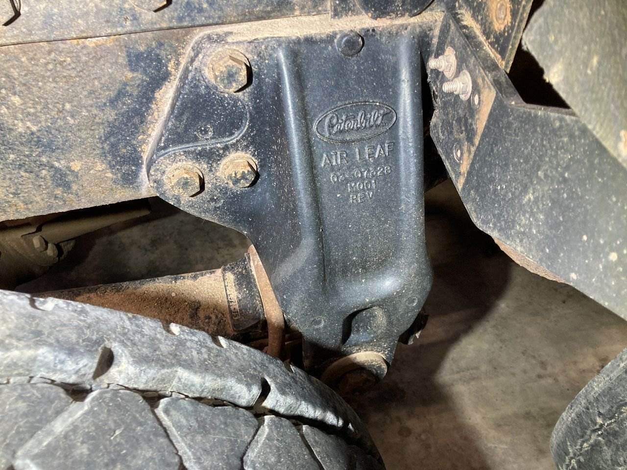 1998 Peterbilt AIR LEAF Suspension for a Peterbilt 378 For Sale Sioux