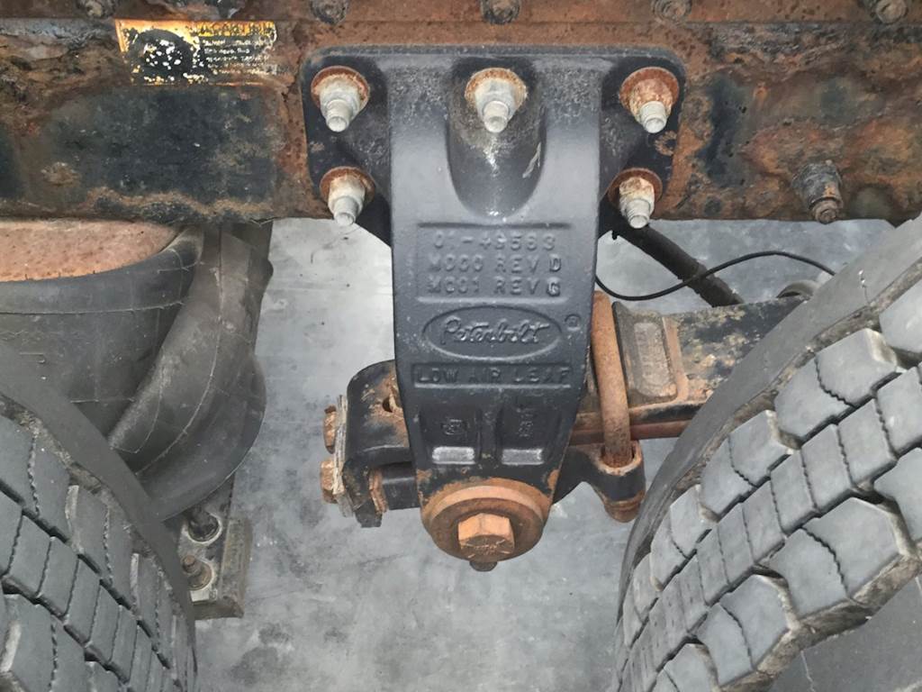 2005 Peterbilt LOW AIR LEAF Suspension for a PETERBILT 387 For Sale