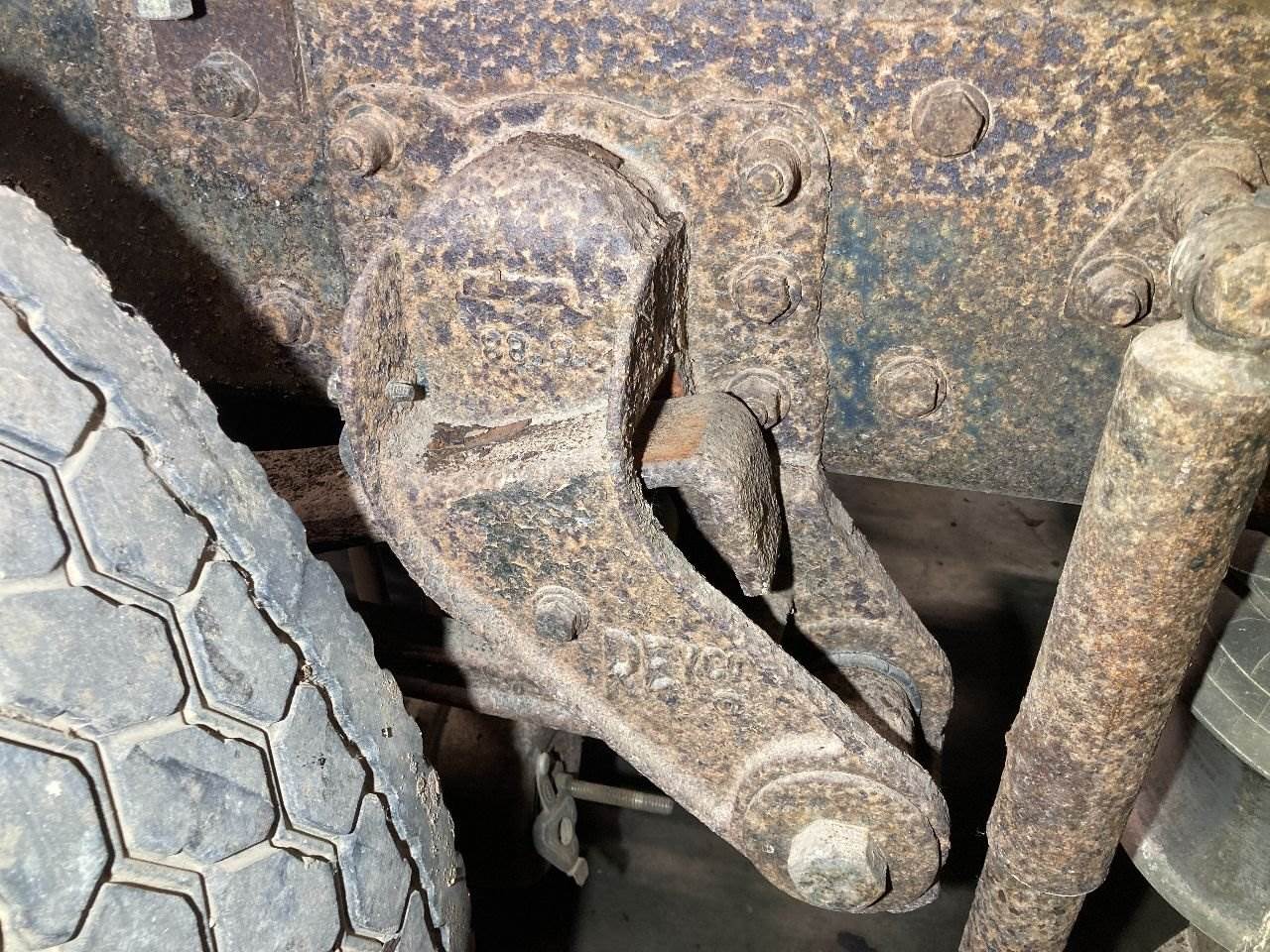 1989 Reyco 102AR Suspension for a Freightliner Fla For Sale Sioux