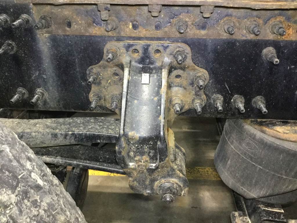 2011 Volvo AIRRIDE Suspension for a Volvo VNL For Sale Sioux Falls