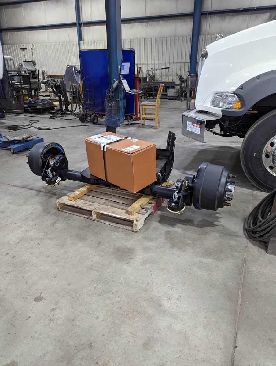 (New) 20 K Pusher Axle For Roll Off Application For Sale Des Moines, IA 25341601