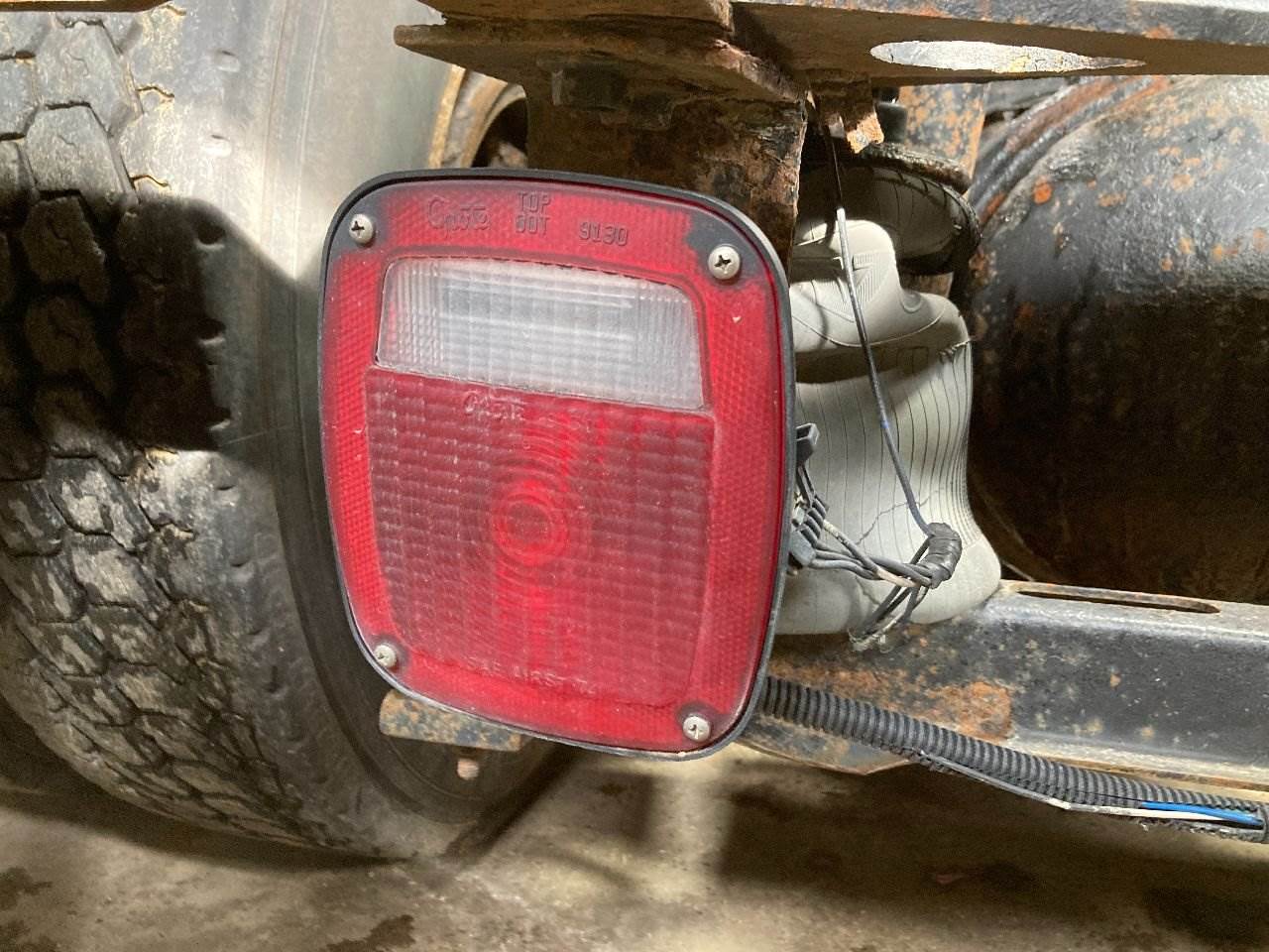 1998 Volvo VNL Tail Light For Sale Des Moines, IA 25394339