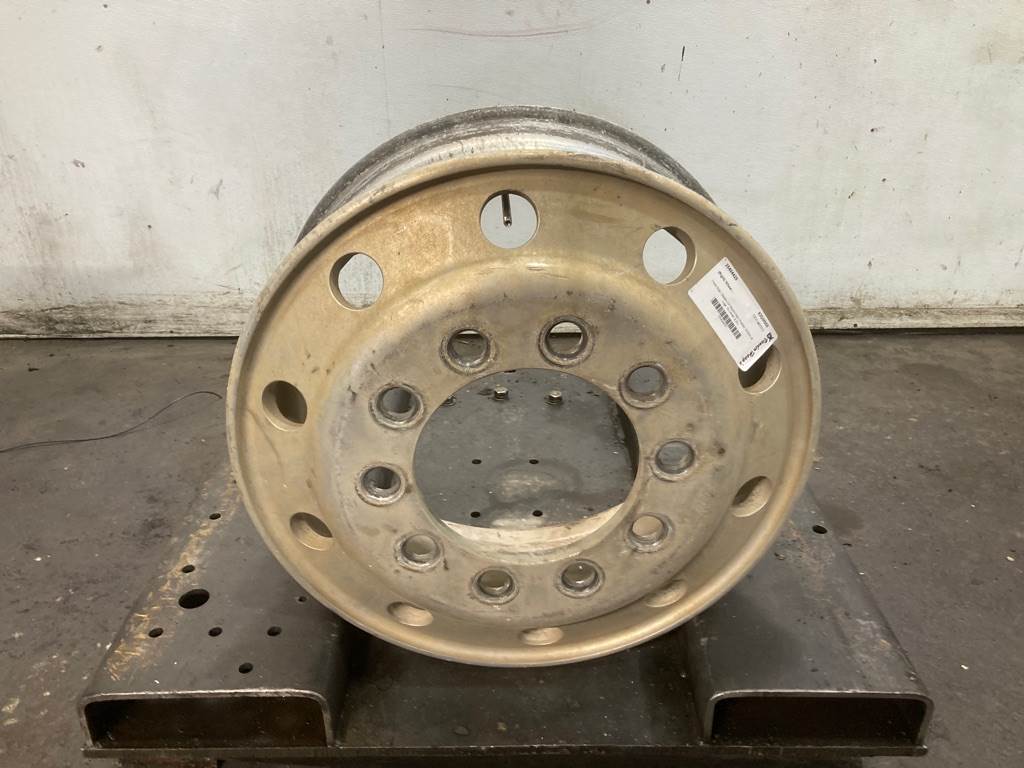 1983 Budd 22.5 ALUM Tire & Rim for a GMC General For Sale Des Moines