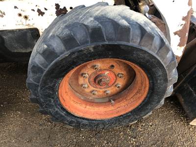 Bobcat 763 Tire & Rim