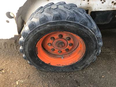 Bobcat 763 Tire & Rim