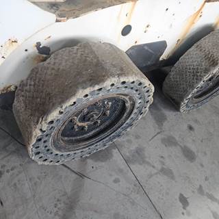 Bobcat 773 Tire & Rim