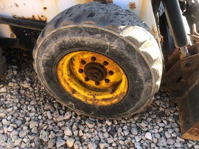 Bobcat 873 Tire & Rim