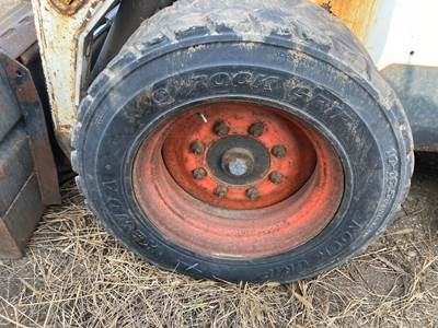 Bobcat S185 Tire & Rim
