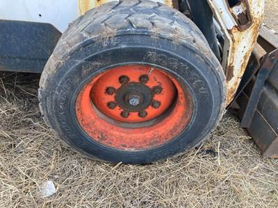 Bobcat S185 Tire & Rim