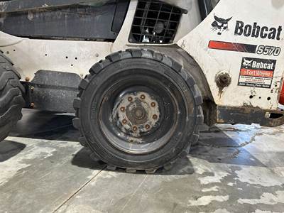 Bobcat S570 Tire & Rim