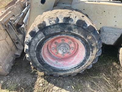 Bobcat S650 Tire & Rim