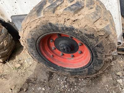 Bobcat S740 Tire & Rim