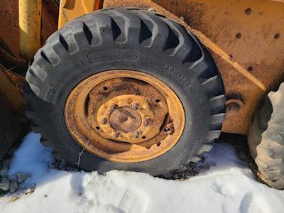 Case 1830 Tire & Rim