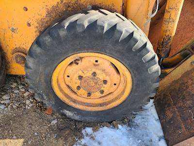 Case 1830 Tire & Rim