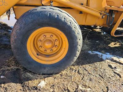 Case 480C Tire & Rim