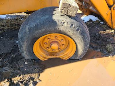 Case 480C Tire & Rim