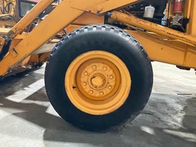 Case 480C Tire & Rim