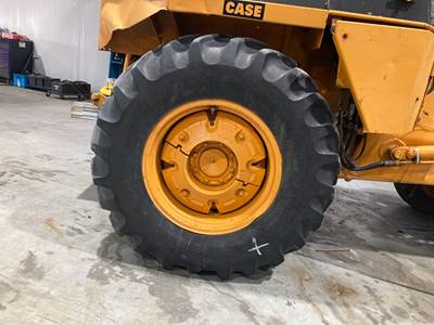 Case 480C Tire & Rim