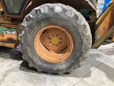 Case 590 Tire & Rim