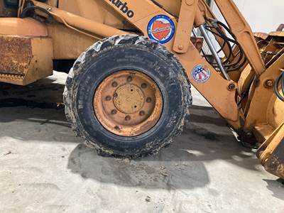 Case 590 Tire & Rim