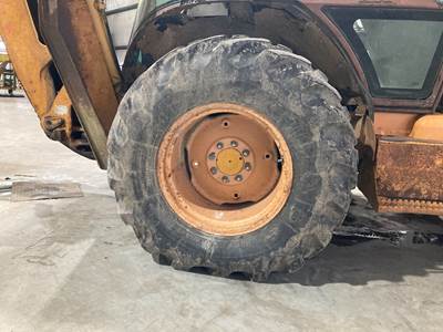 Case 590 Tire & Rim