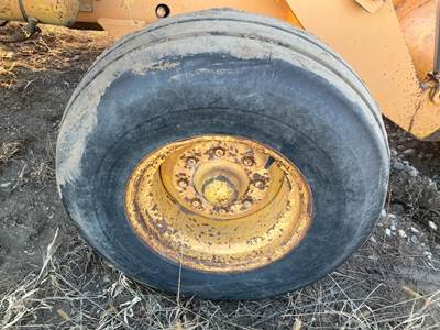 Case 680E Tire & Rim
