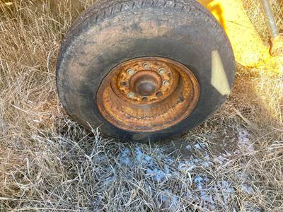 Case 680G Tire & Rim