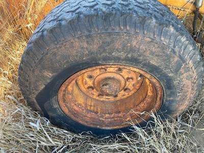 Case 680G Tire & Rim