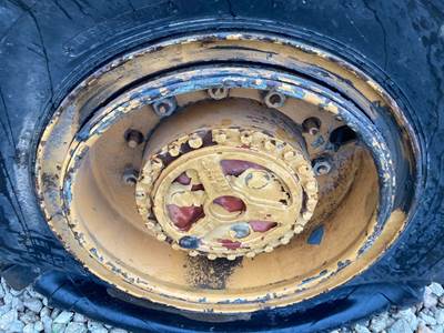 Case W20B Tire & Rim