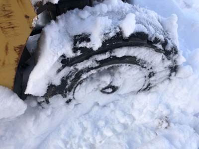 Caterpillar DP25 Tire & Rim