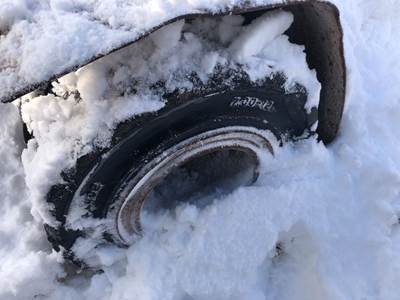 Caterpillar DP25 Tire & Rim