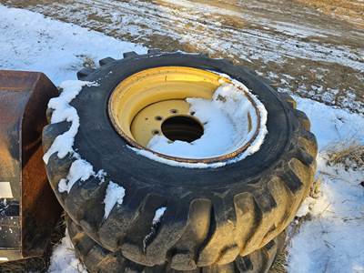Caterpillar TH63 Tire & Rim