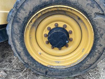 Caterpillar TL642 Tire & Rim