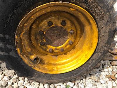 Gehl 4635SX Tire & Rim