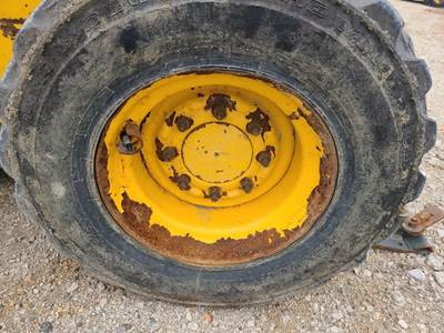 Gehl 5640 Tire & Rim