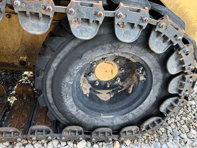 Gehl 5640 Tire & Rim